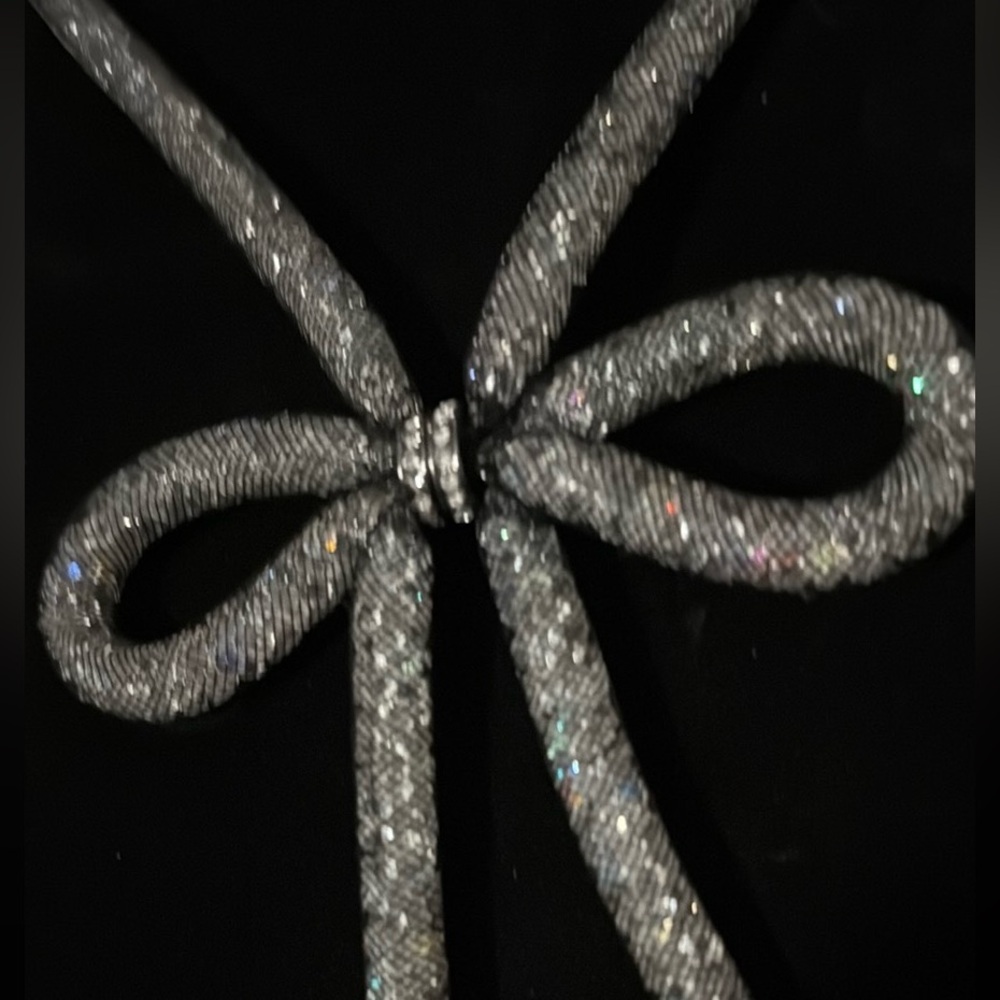 Betsey Johnson Mesh Bow Aurora Borealis Crystals Necklace - Picture 3 of 6